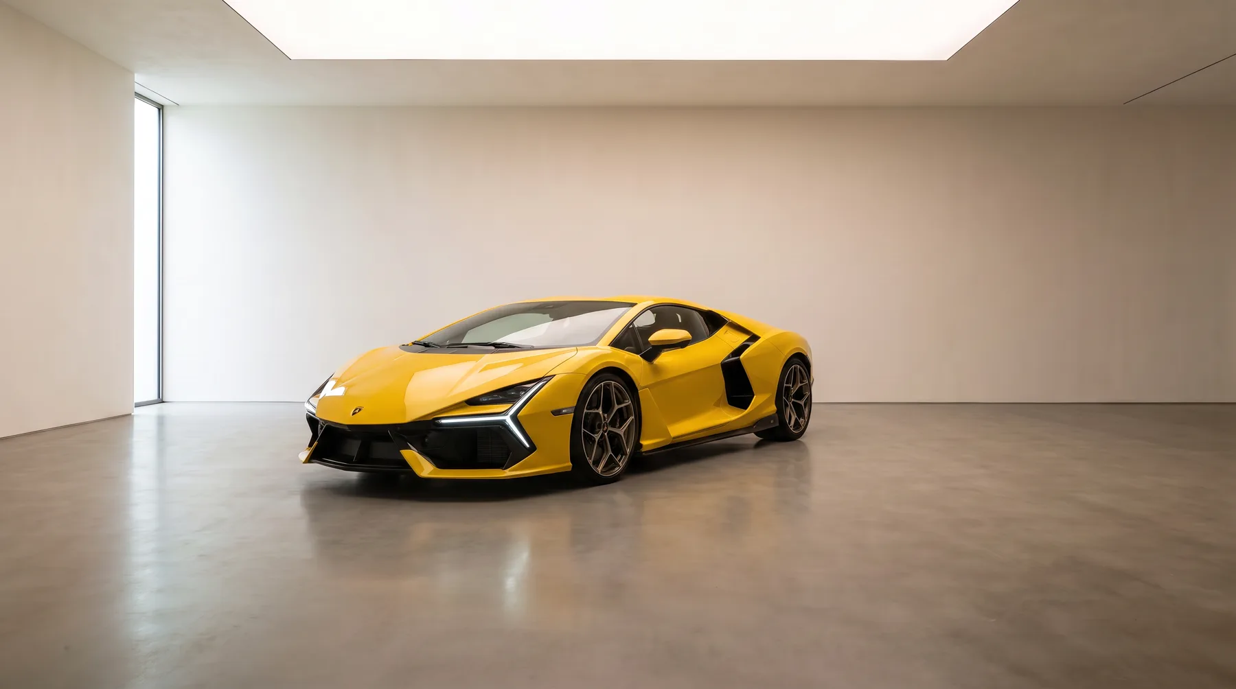 Lamborghini Revuelto, front